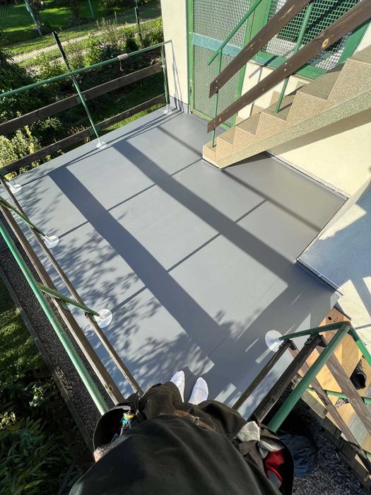 Hydroizolacja dachów płaskich, balkonów i tarasów, membrana PVC