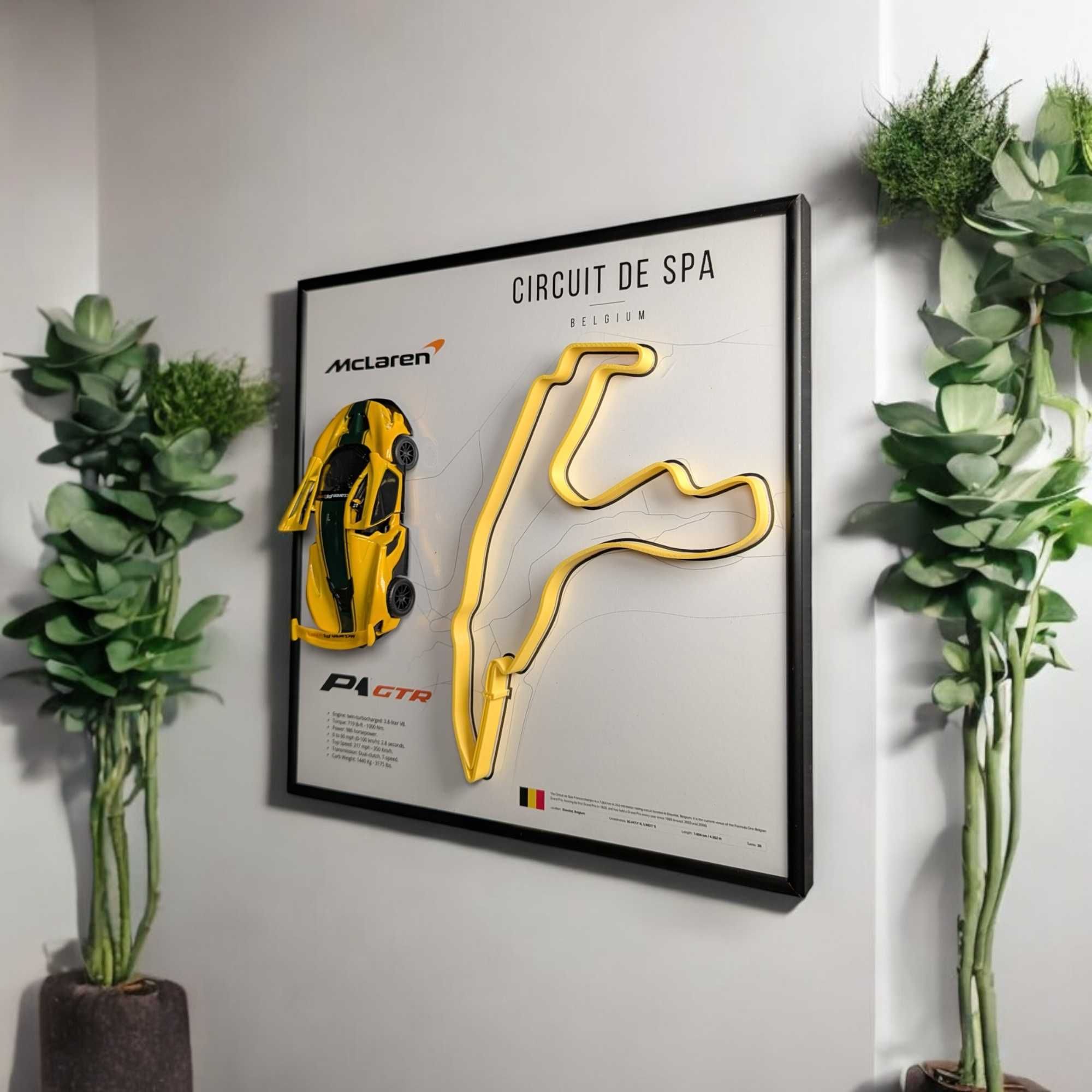 Модель CCA з Тримачем 2в1 Mclaren P1 GTR та 3D Траса Belgian GP