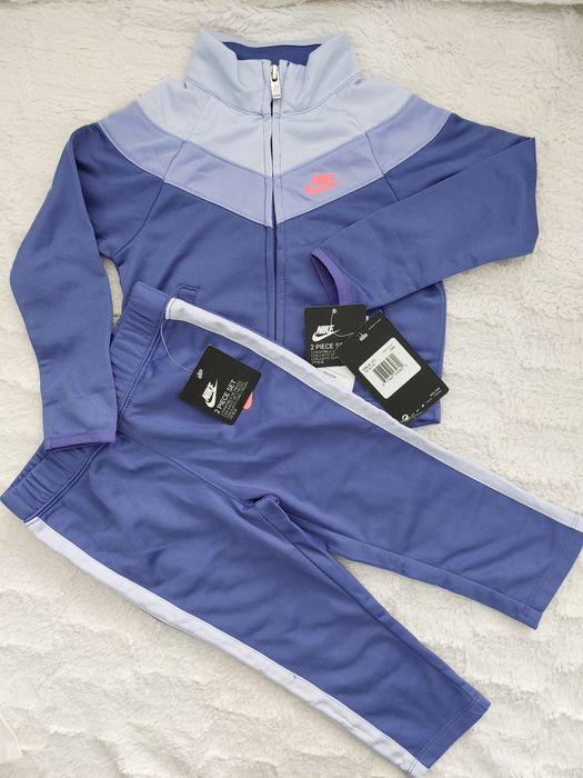 Komplet dziewczęcy Nike rozmiar 86