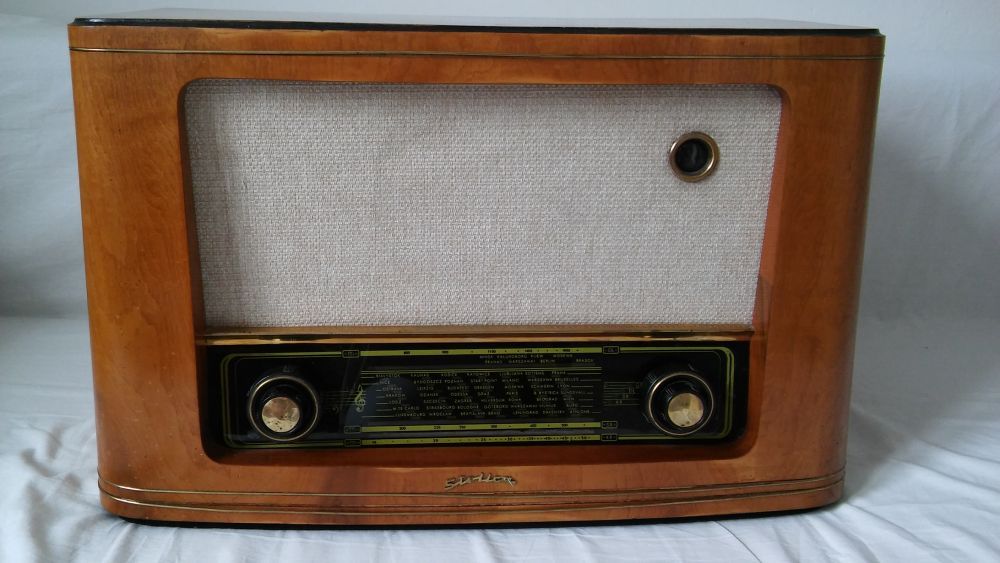 radio retro, vintage, antyk radio stolica