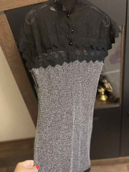 Платье с гипюром kosmika.