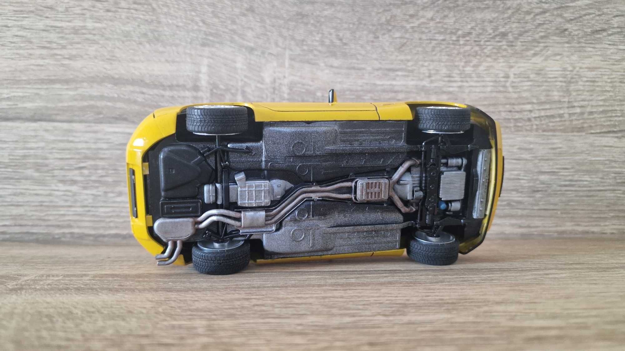 Porsche 928S 1:24