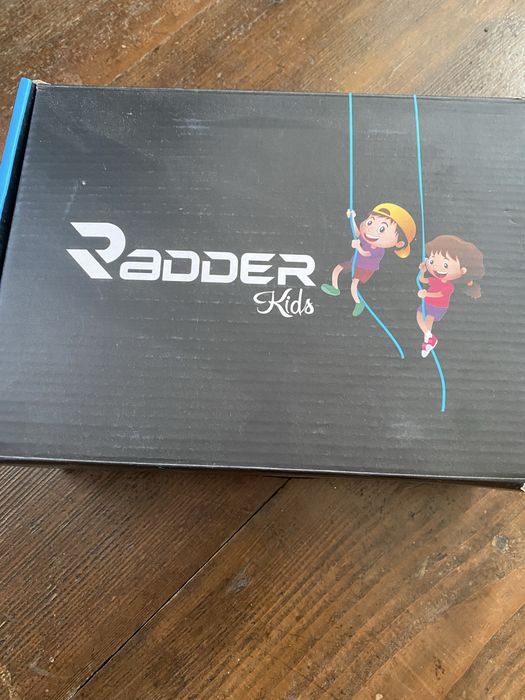 Кросівки на дівчинку