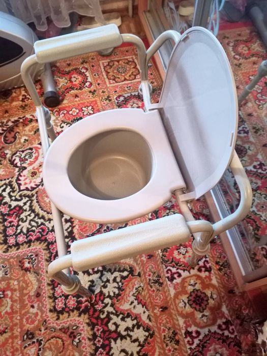 Стул- туалет для инвалидов
