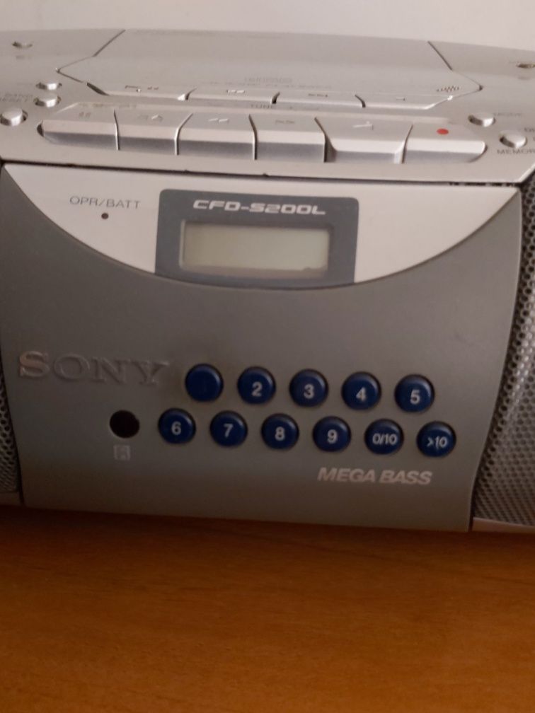 26€- Rádio gravador Sony