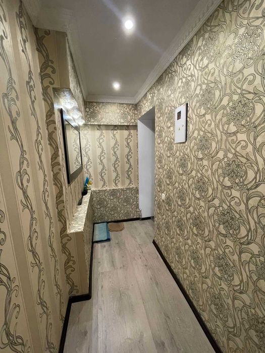 Продаж двокімнатної квартири в центрі  селища Диканька