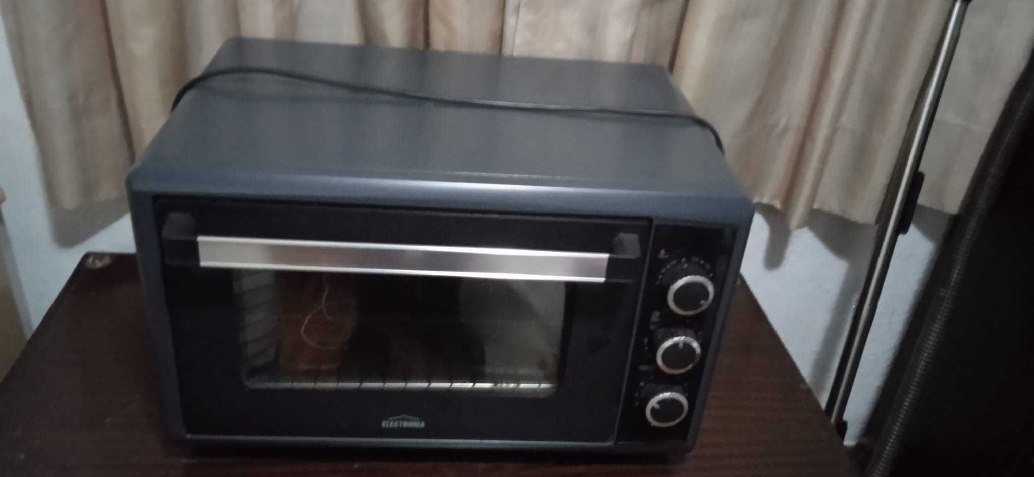 Vendo Robot de cozinha Moulinex e forno electrico