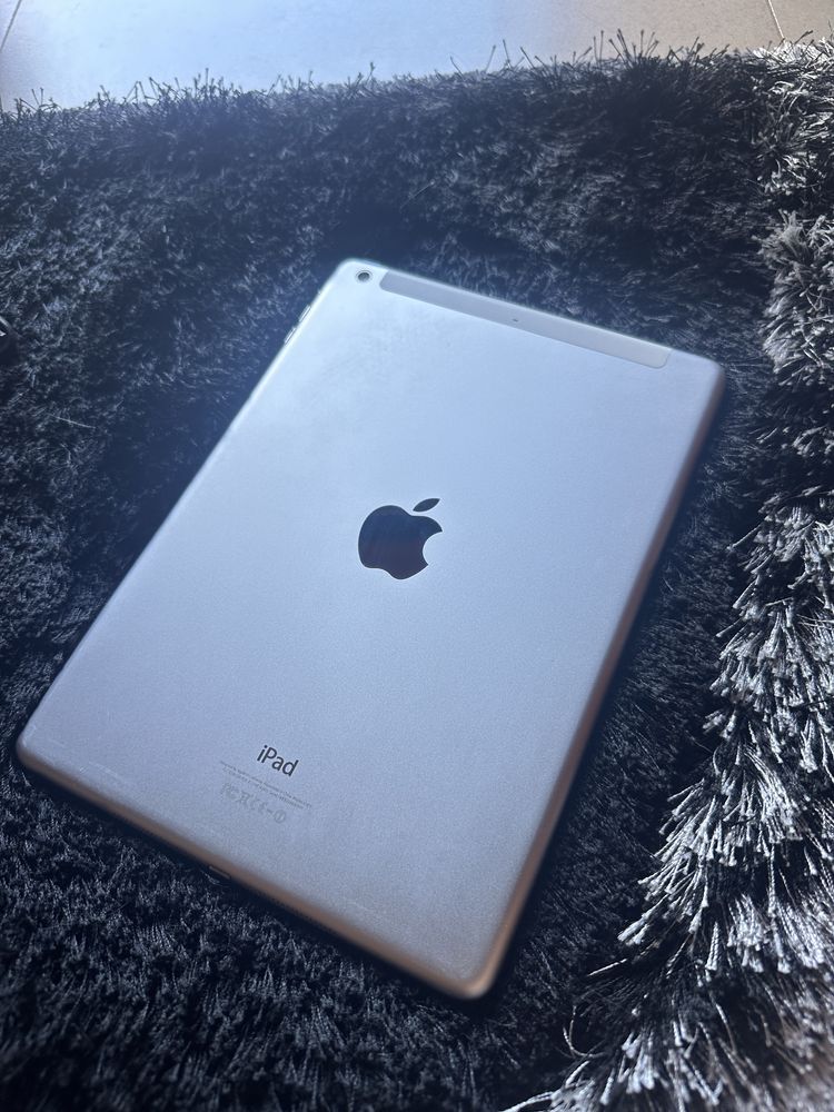 iPad Air 16GB Silver