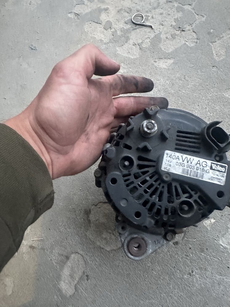 Генератор audi a4 b8