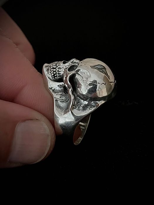 Srebrny sygnet z czachą pròba 925”