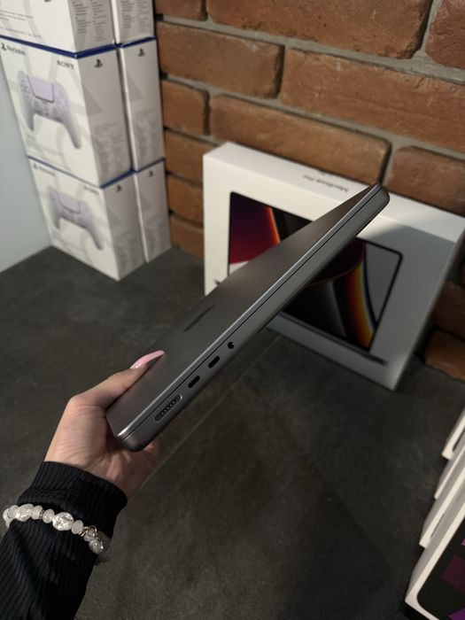 MacBook Pro M1 16/512Gb