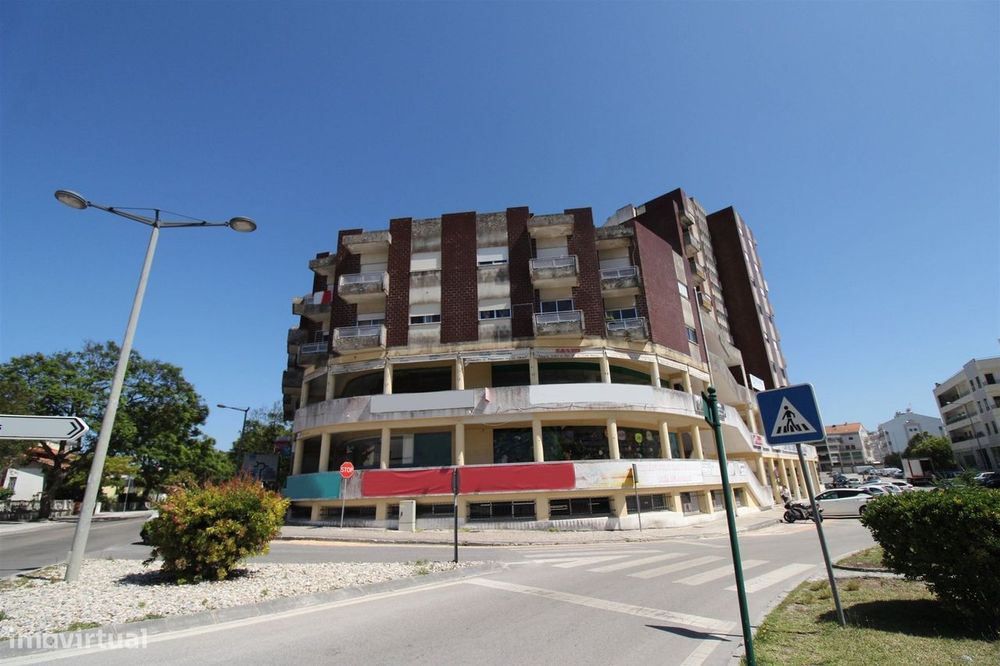 LOJA / Centro da Marinha Grande / Investimento / Leiria