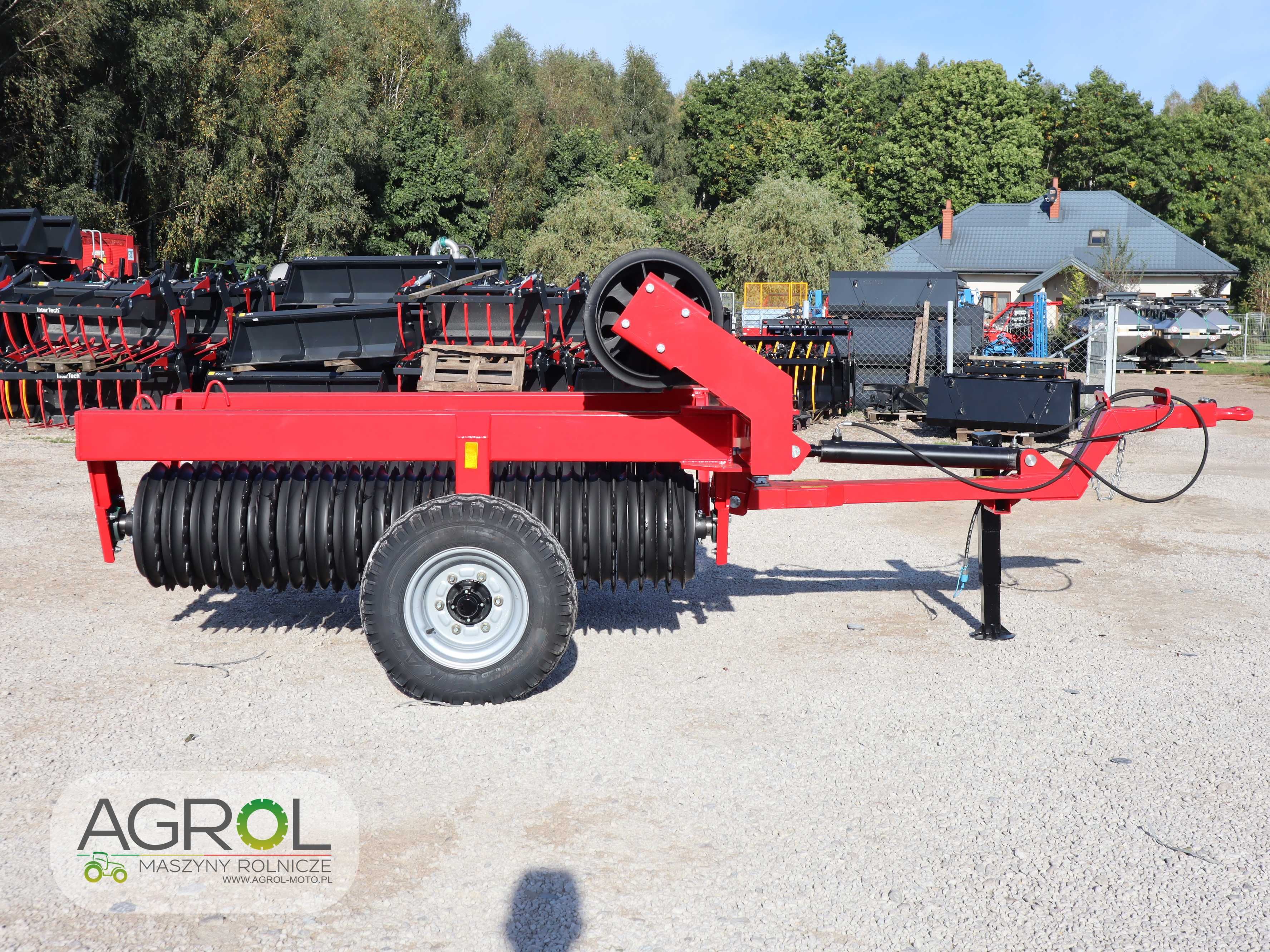 Wał posiewny; uprawowy; TRIO 3,0m; 3,4m fi500 Agro-Factory cambridge
