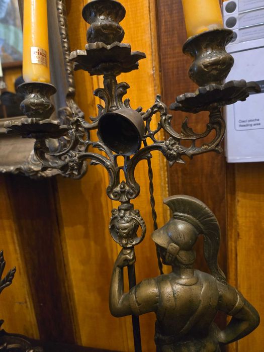 Stary mosiężny zegar i świecznik .Duzy zestaw kominkowy.Gratis.