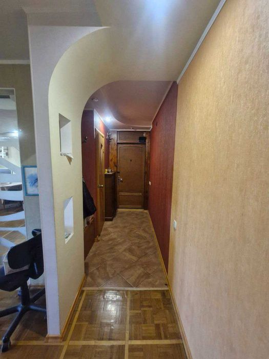 Сдам трёхкомнатная квартиру  на Черёмушках