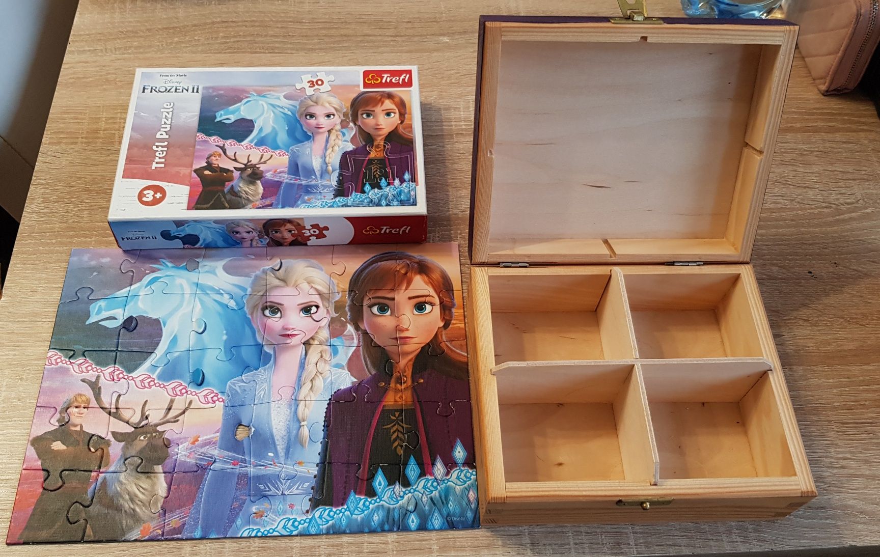 Szkatułka Anna i Elsa / Kraina Lodu / Frozen + puzzle 30  gratis
