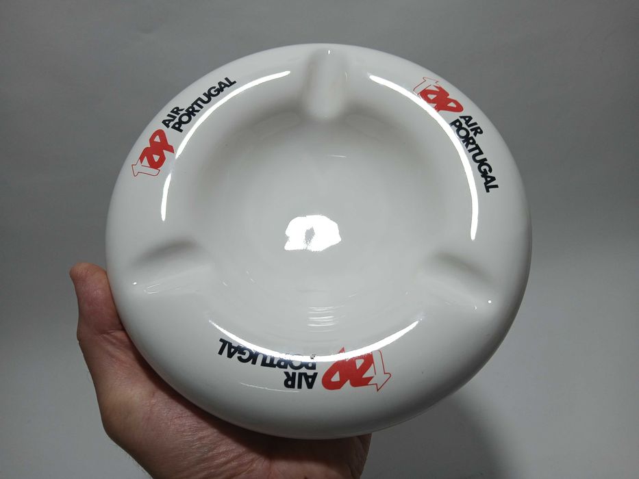 Cinzeiro TAP Air Portugal - Airlines - Ceramica Artecer V. N. Gaia