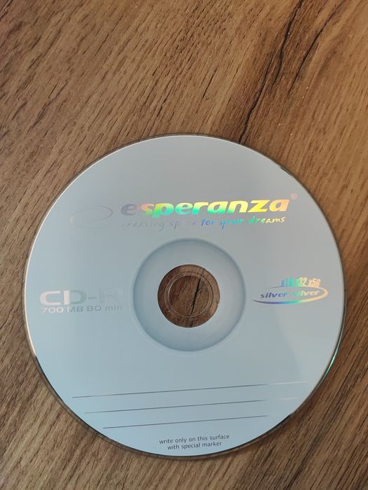 12 czystych płyt CD-R