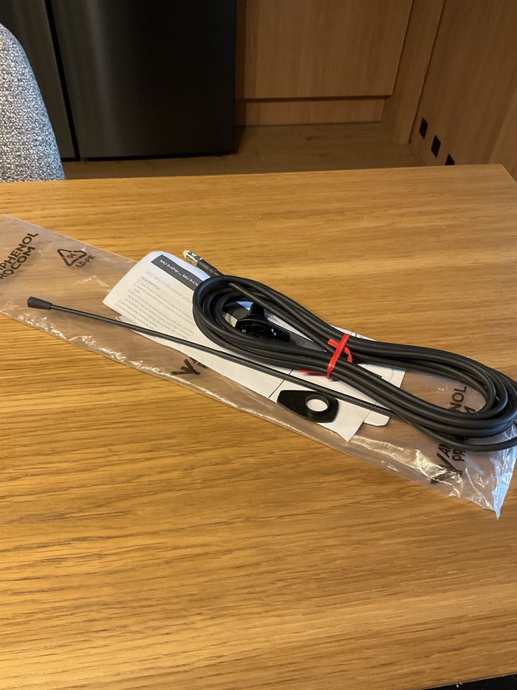 Radiotelefon ICOM F6022 + akcesoria