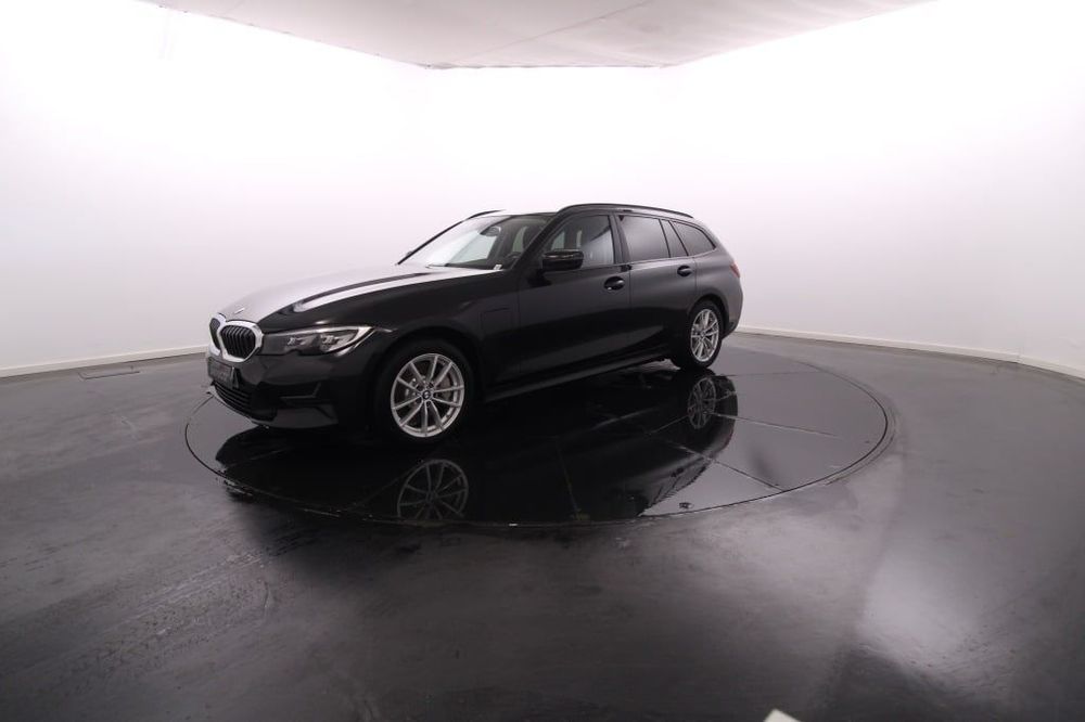 BMW 330 e Touring Corporate Edition Auto