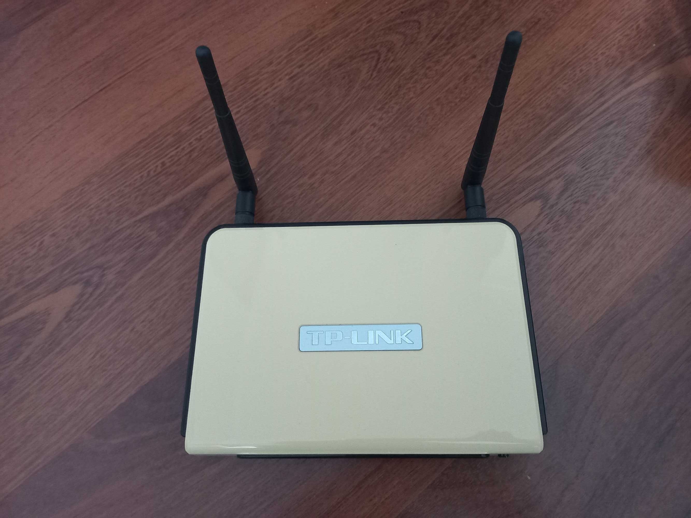 Tp-Link Router, model TL-WR1042ND