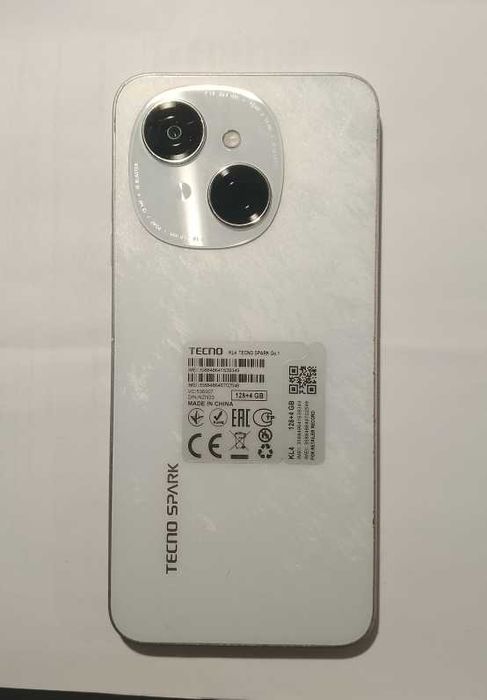 tecno spark GO 1 128/8 гб 120герц стереоDTS