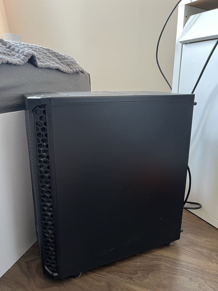 Komputer i5-4440/8GB RAM/SSD+HDD/RX 470/ Windows 11