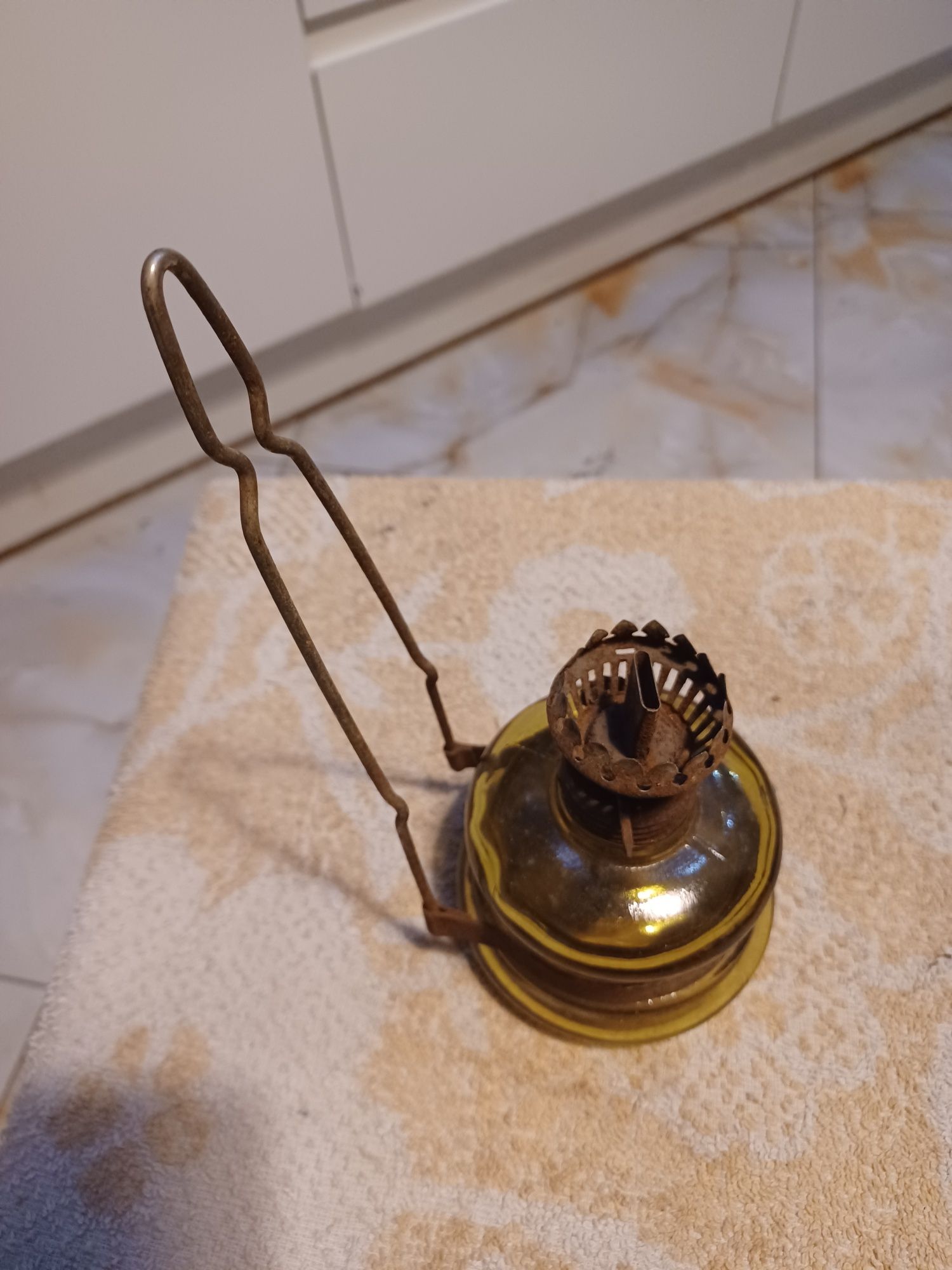 Stara lampa naftowa