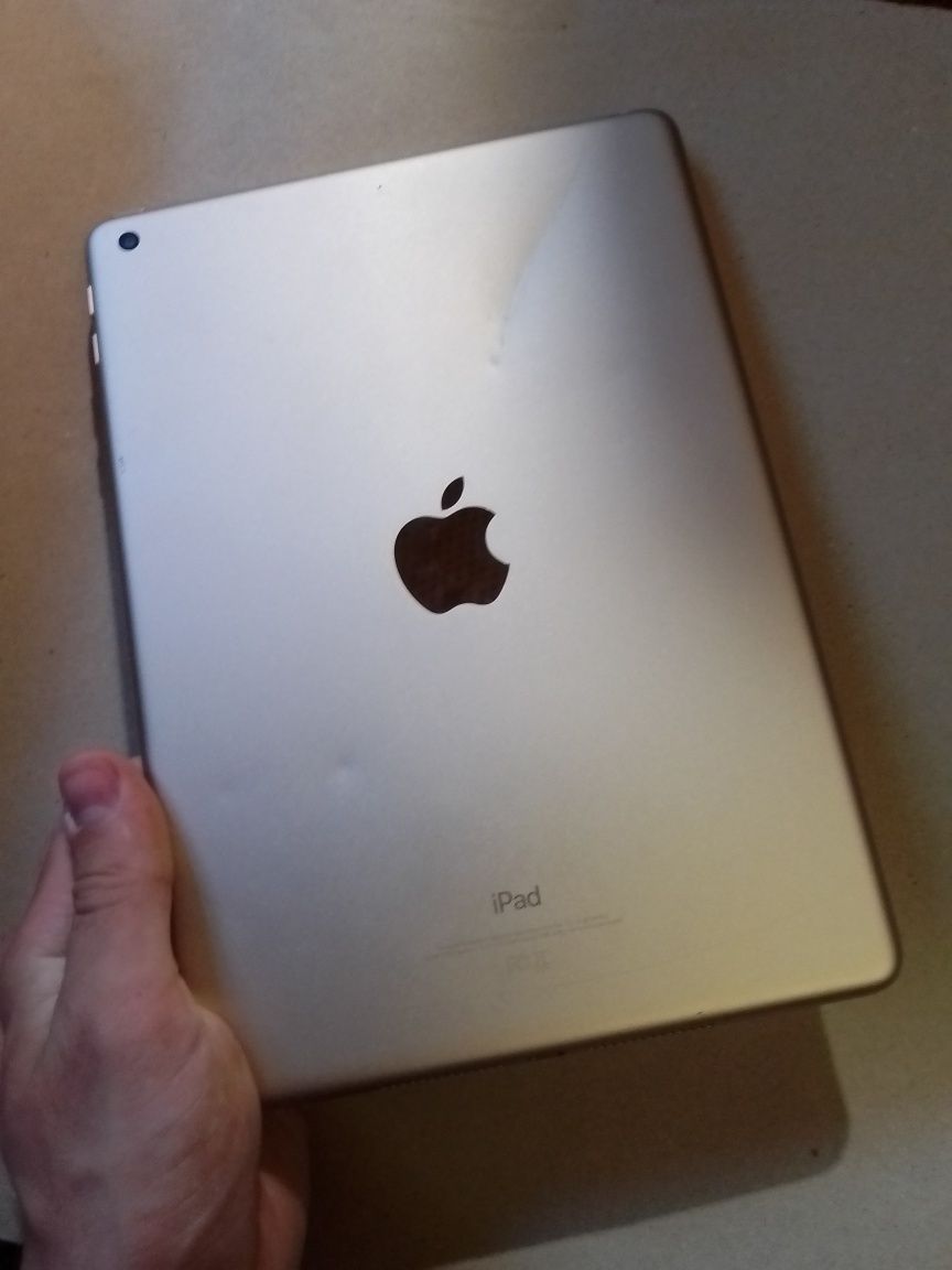 iPad 5 128Gb 95%