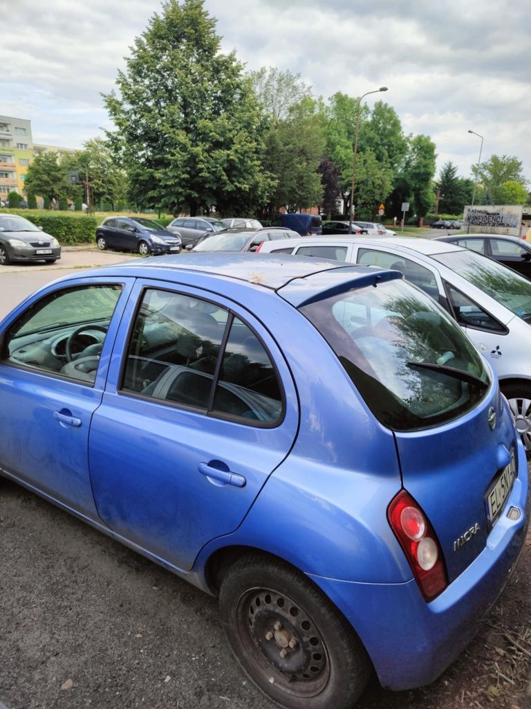 Nissan Micra K12 uszkodzony
