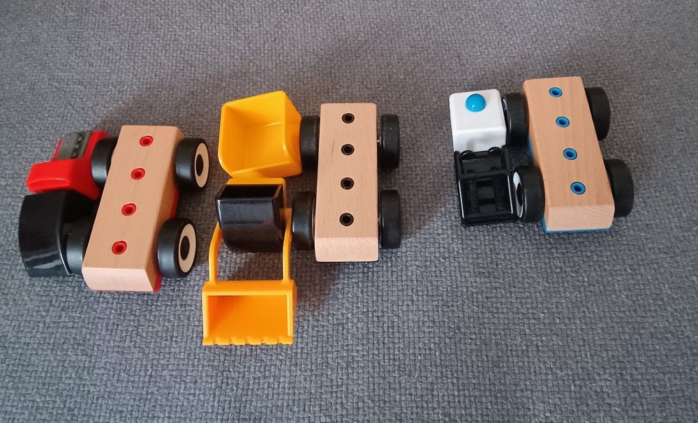 Autka drewniane IKEA