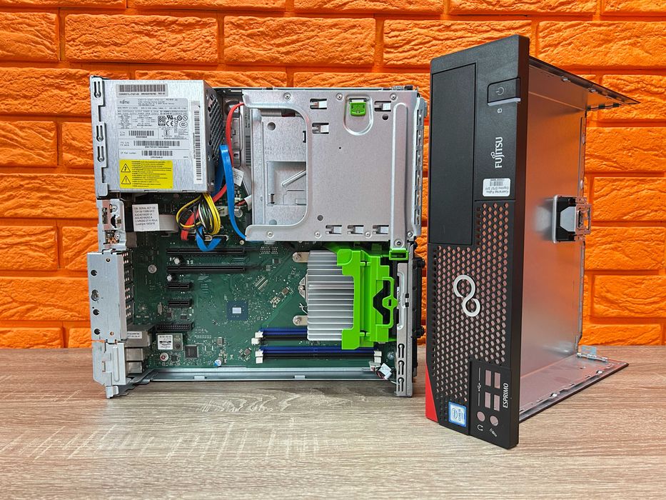 ПК Fujitsu Esprimo D757 SFF/ i5-7400 (4ядра) 8, 240 SSD /ComPort, DPx2