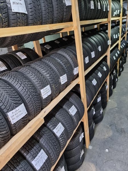 Склад. Шини.Зима Зимова Резина 205/55/R16 Michelin.