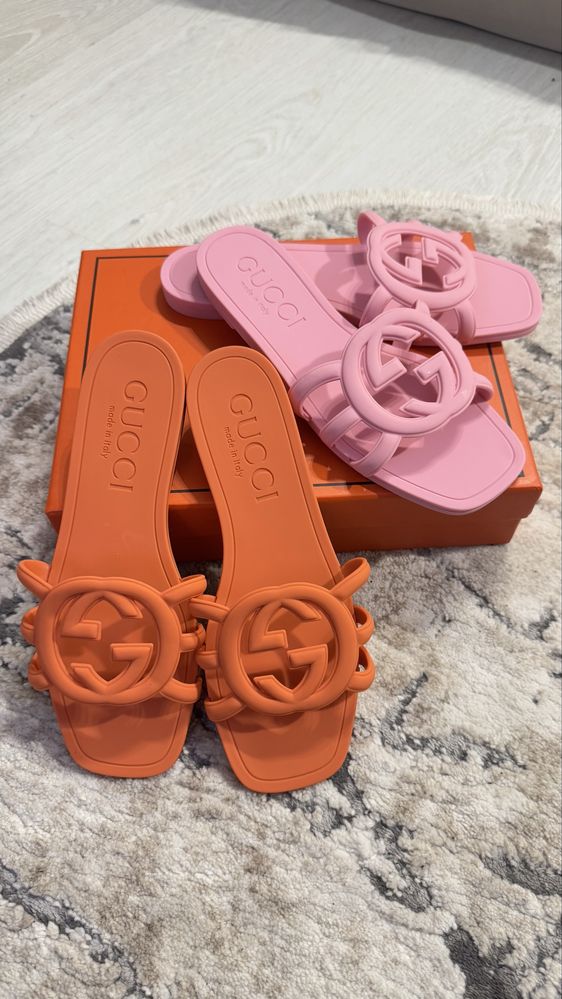 Шлепки, тапки пляжные Gucci Гуччи