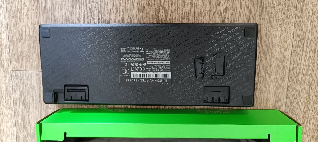 Ігрова клавіатура RAZER Huntsman V2 TKL