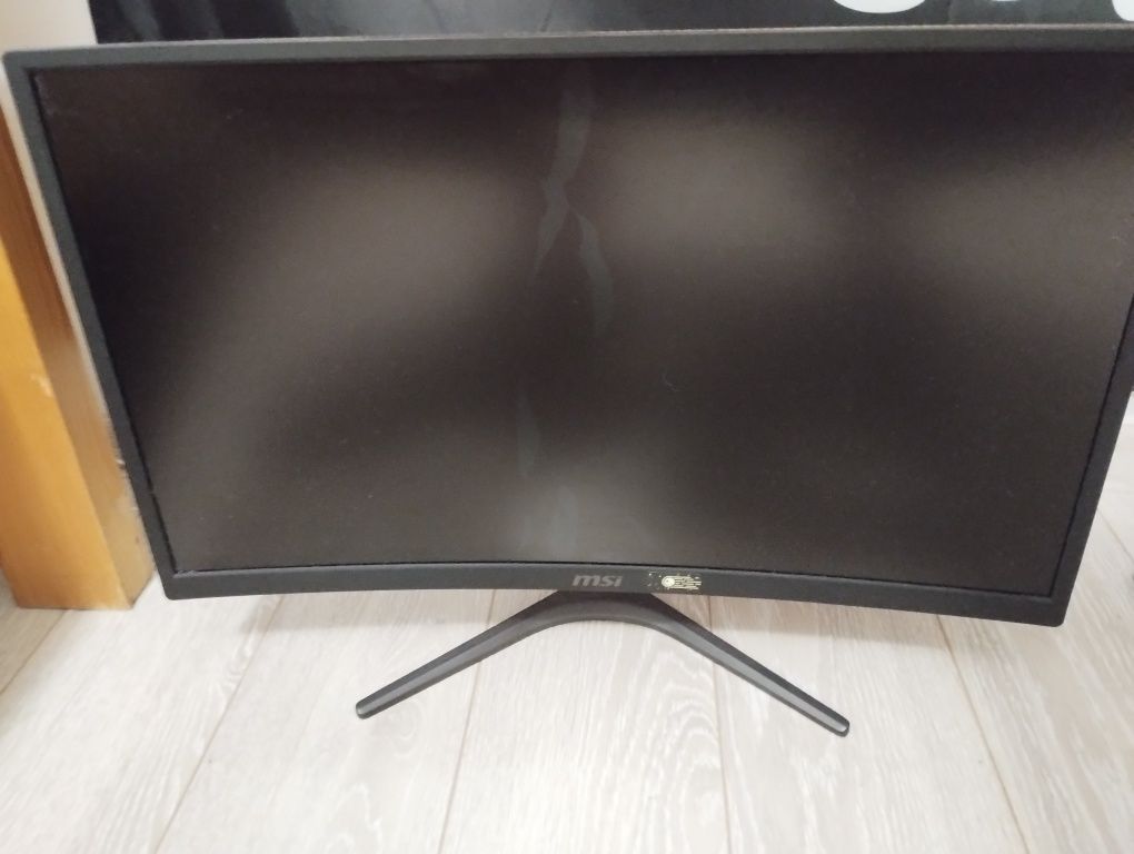 Uszkodzony monitor