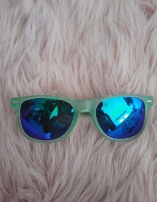 Okulary przeciwsłoneczne zielone nerdy akcesoria