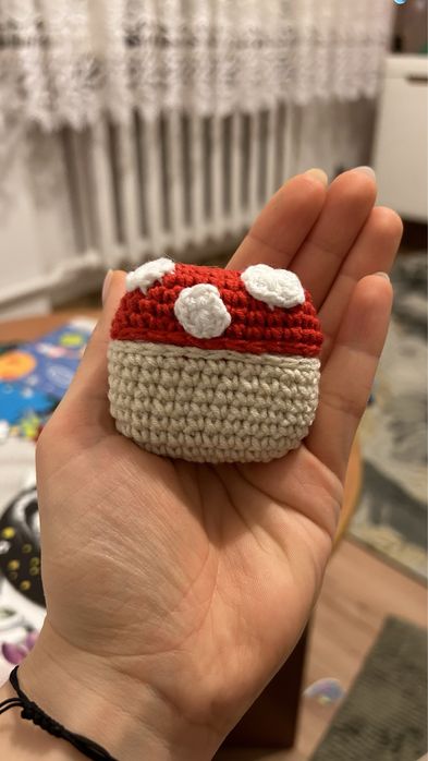 Etui, pokrowiec, futerał na szydełku do AirPods 3 grzyb grzybek