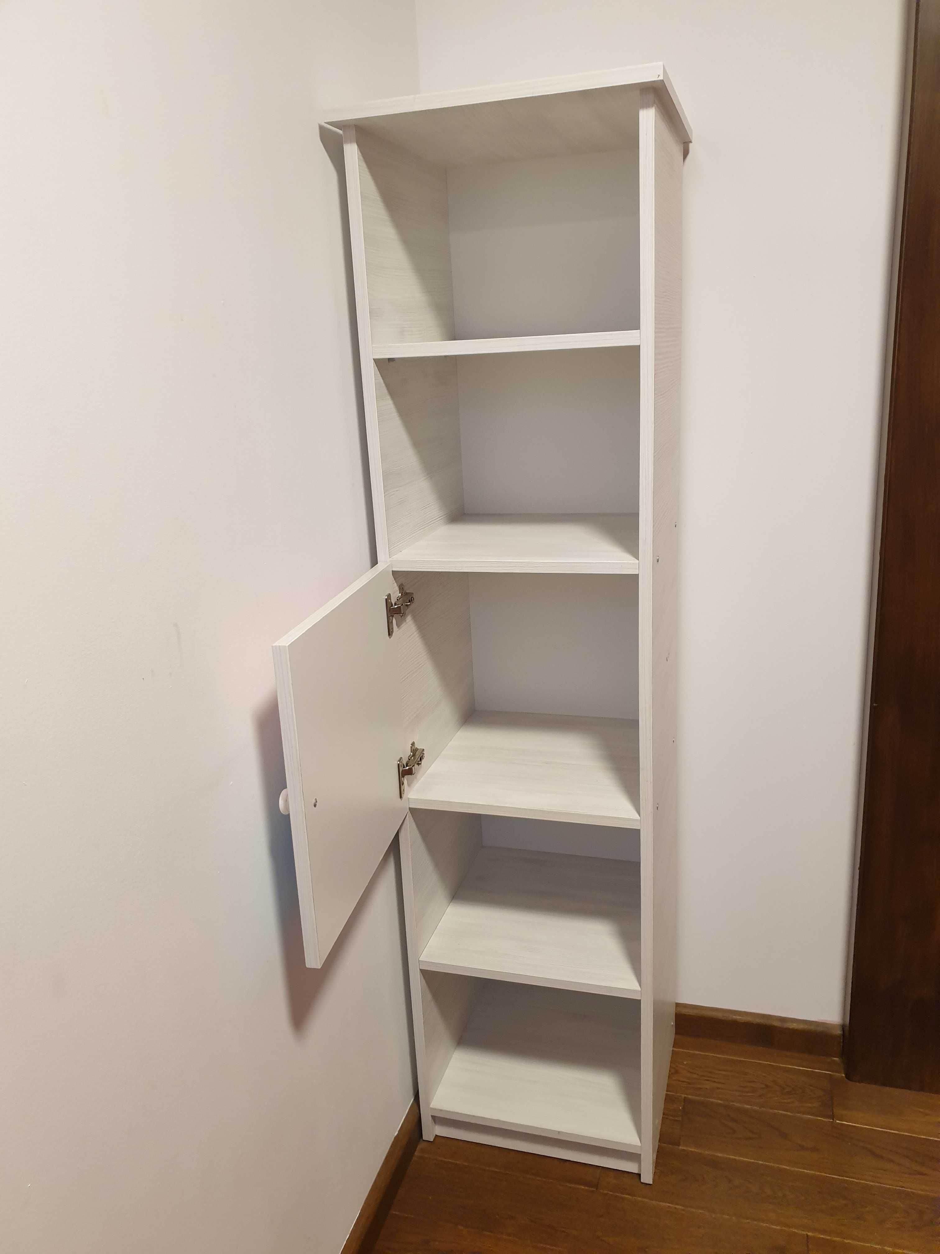 Łóżko i szafka dla dziewczynki