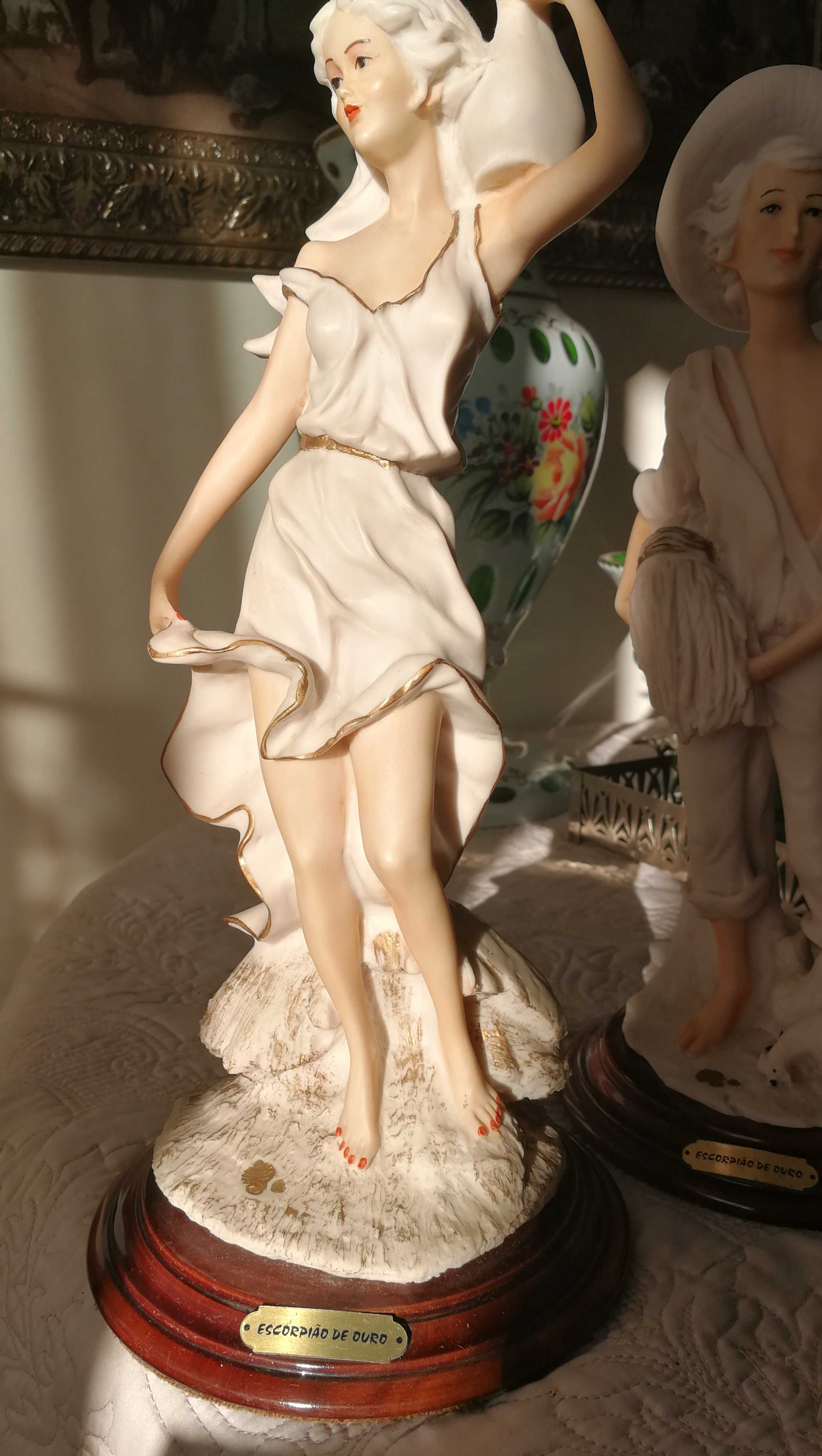 Alabaster. Para młodych ludzi. ( figury )
