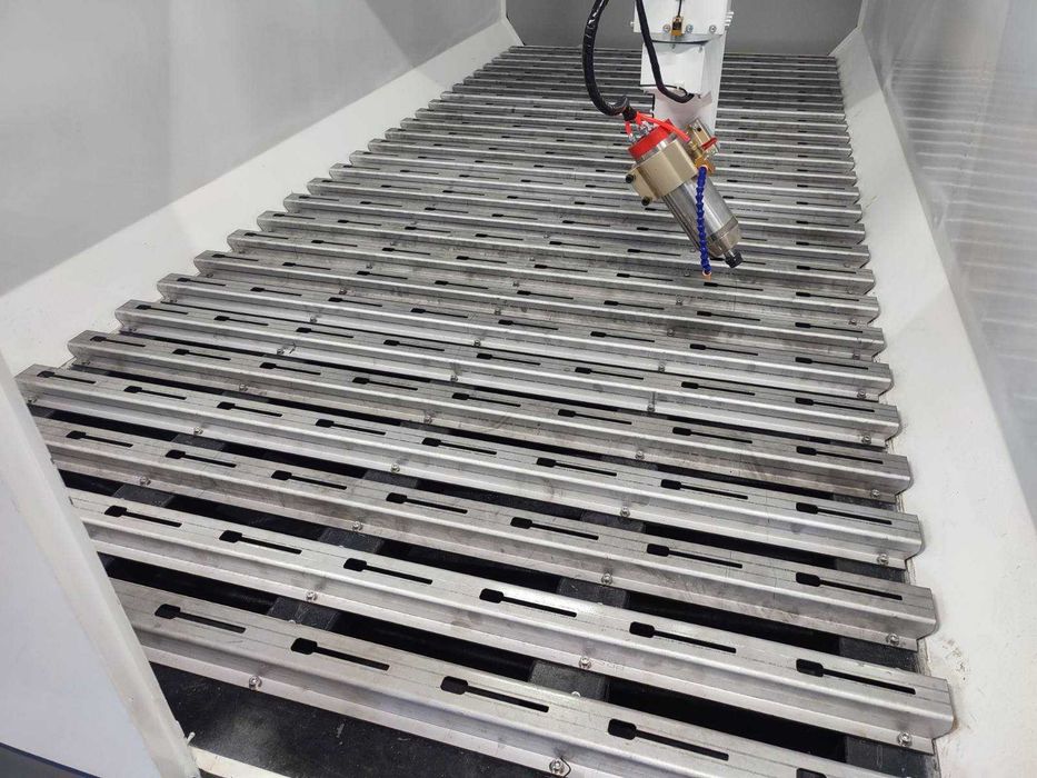 Верстат з ЧПУ ЧПК CNC фрезер, 5ти осьовий, п'ять осей