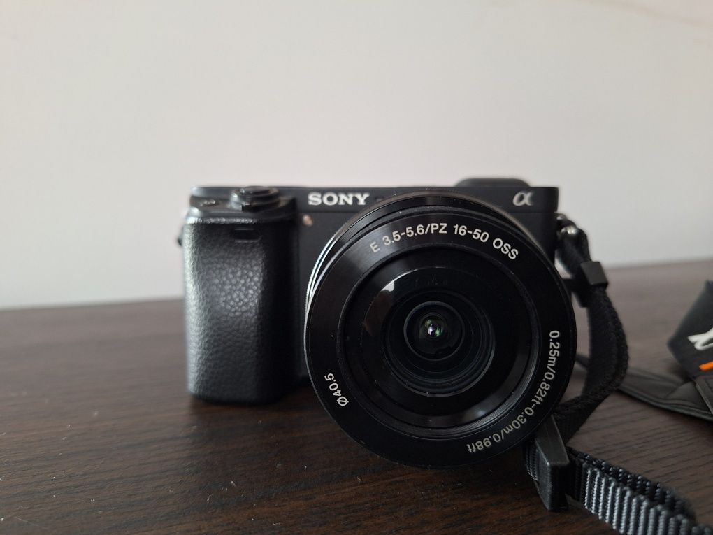 Camera Sony alpha 6300 com lente kit 16-50mm