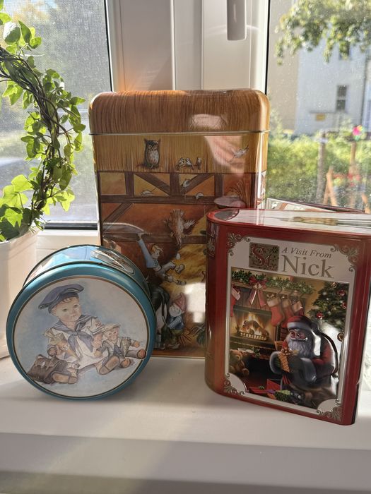 Puszki na ciastka metalowe ozdobne pudełka bożonarodzeniowe