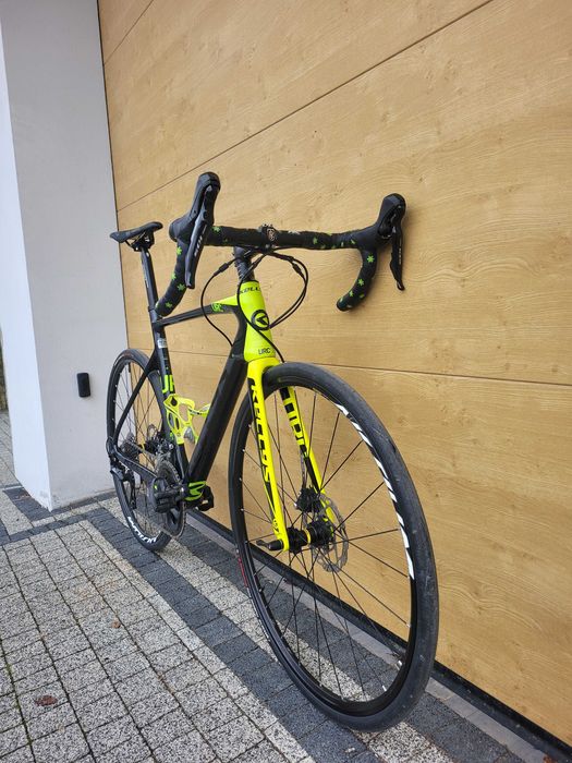 Rower szosowy Kellys URC 50 CARBON disc rozmiar L Shimano 105 r7000