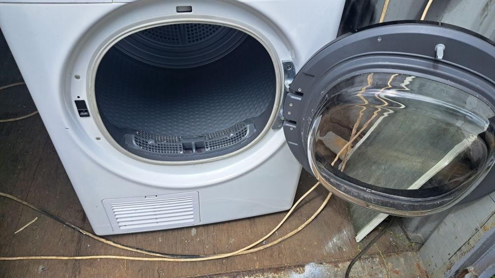 Sprzedam suszarkę firmy Whirlpool