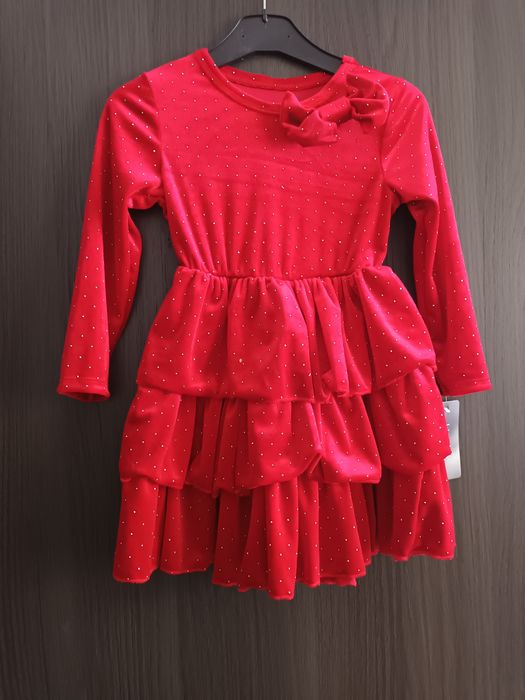 Sukienka czerwona święta wizytowa sesja