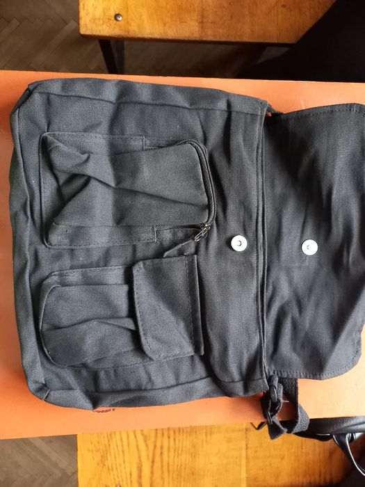 Нова чорна сумка