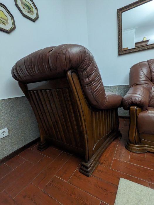 Terno de sofás em pele