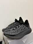 Adidas Yeezy 350 V2 Slate Onyx rozmiar 42 2/3 stan bardzo dobry