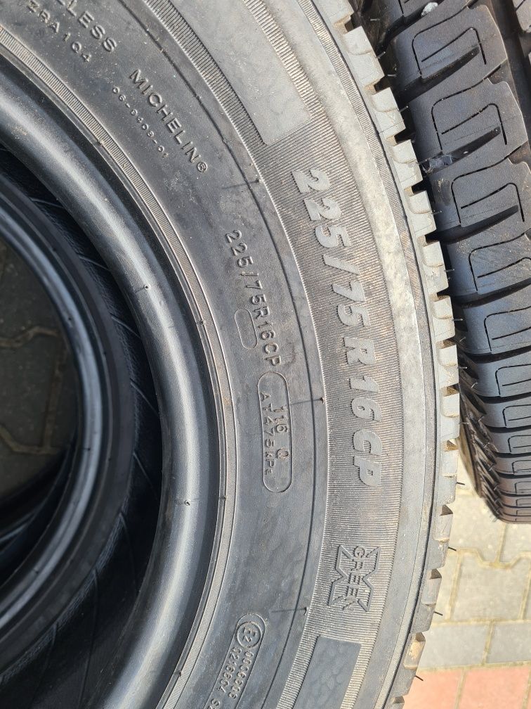 Opony Michelin 225/75r16cp